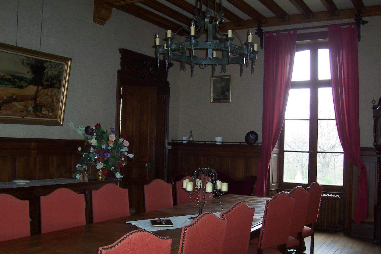 Chateau Champigny Bed and Breakfast Maillet  Esterno foto